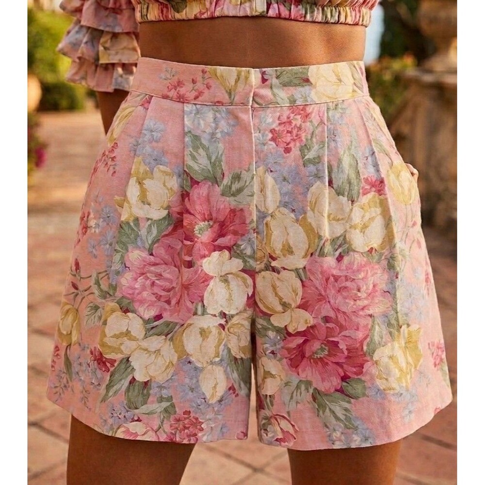 1980s Women's Vintage Pastel Cottagecore Floral Shorts Small Camp Anderson